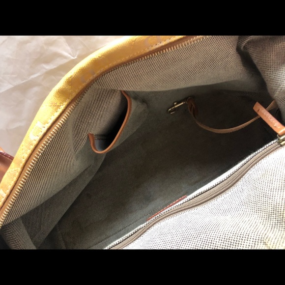 Dooney and Bourke yellow logo handbag - Picture 4 of 6